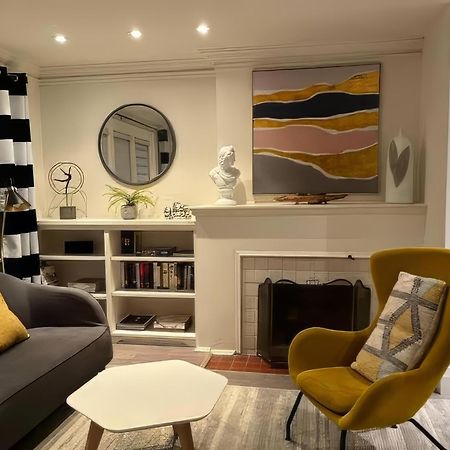 Double Bedroom On Up Or 3 Bedrooms In Basement Near Eglinton Subway Station Toronto Exterior photo